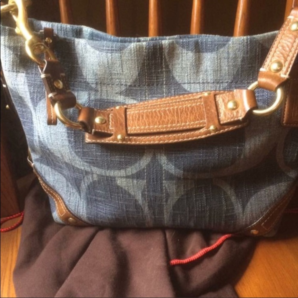 💥SOLD💥Authentic Coach Carly